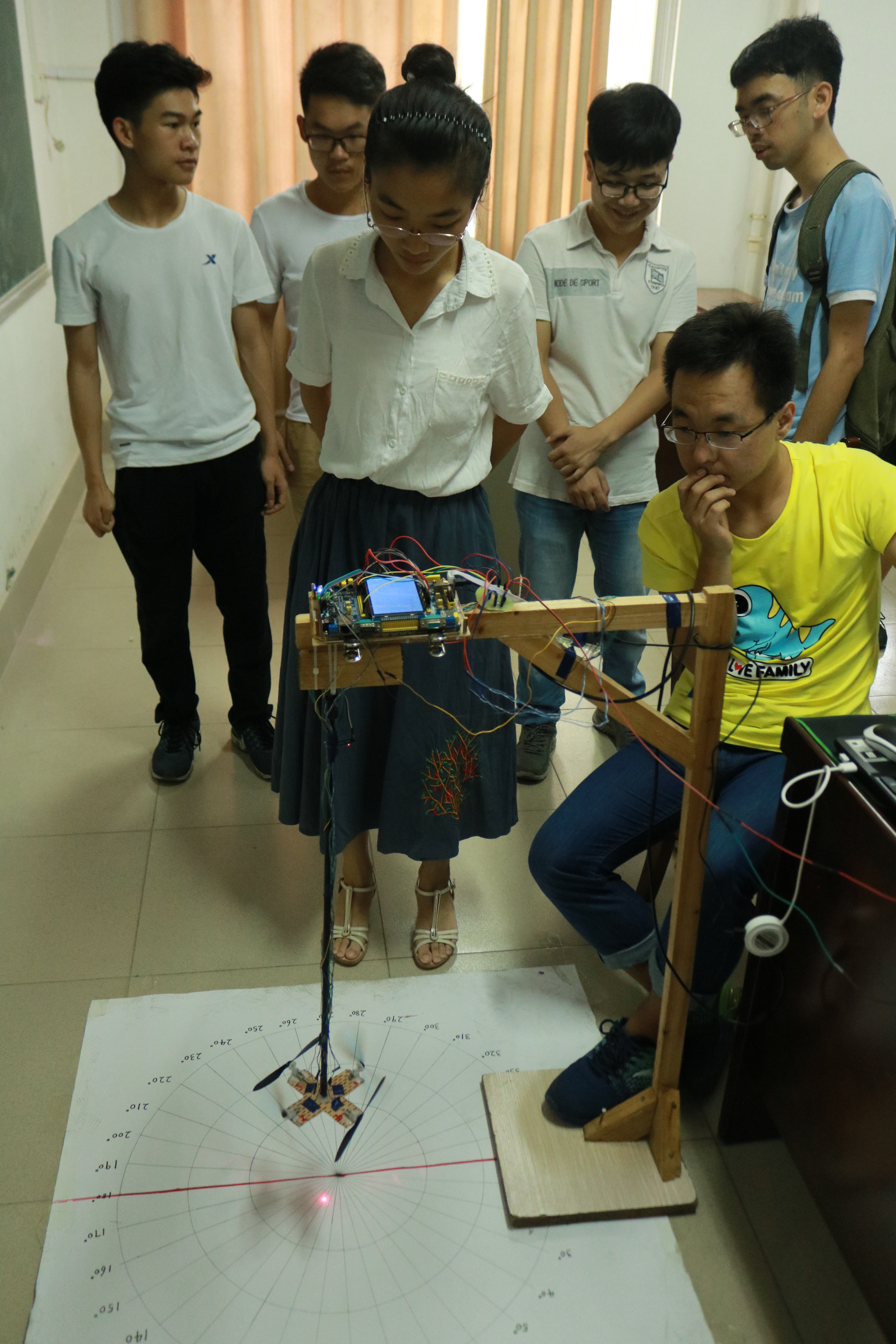 我院举办第一届学科竞赛-广西大学物理科学与工程技术学院